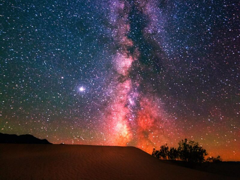 デスバレー絶景サンセット＆世界屈指の暗さを誇る砂丘で楽しむ星空観賞ツアー